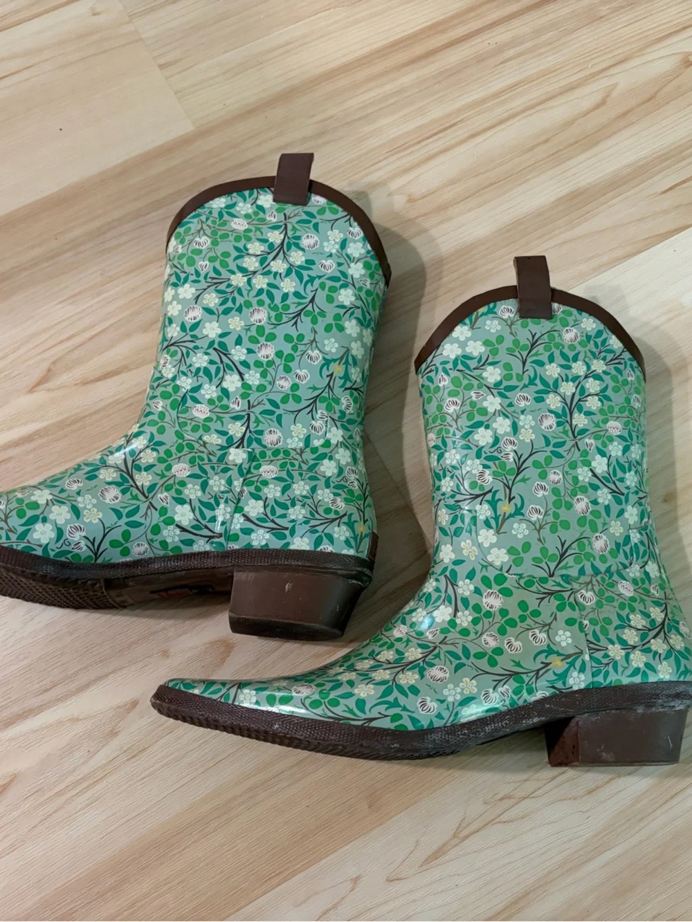 Tamara Henriques - Green Floral Western Rain Boots
